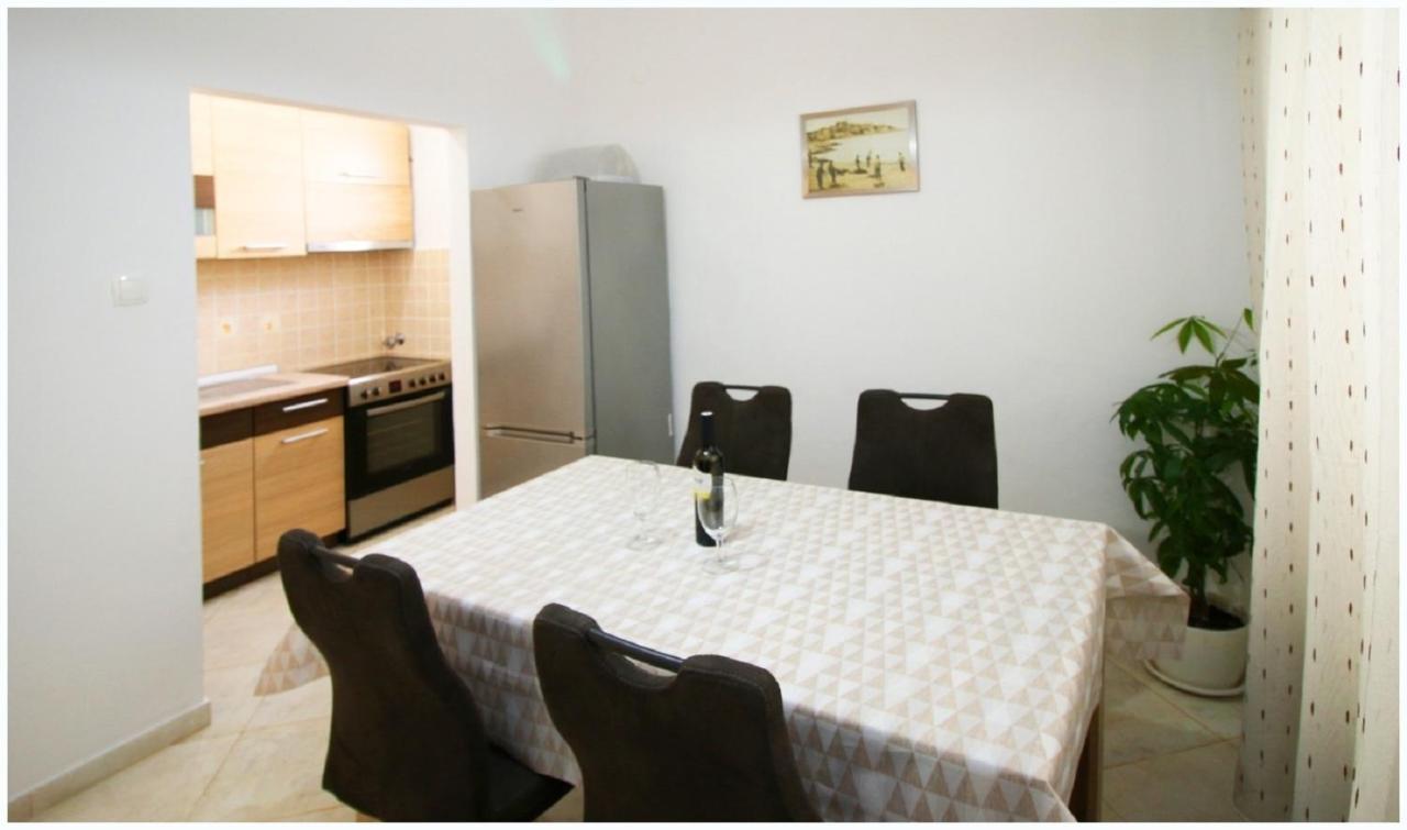 Apartments And Rooms Mirja-Parking Primošten Εξωτερικό φωτογραφία