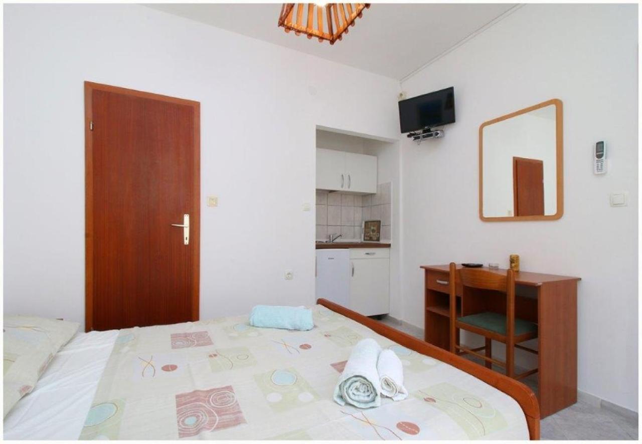 Apartments And Rooms Mirja-Parking Primošten Εξωτερικό φωτογραφία