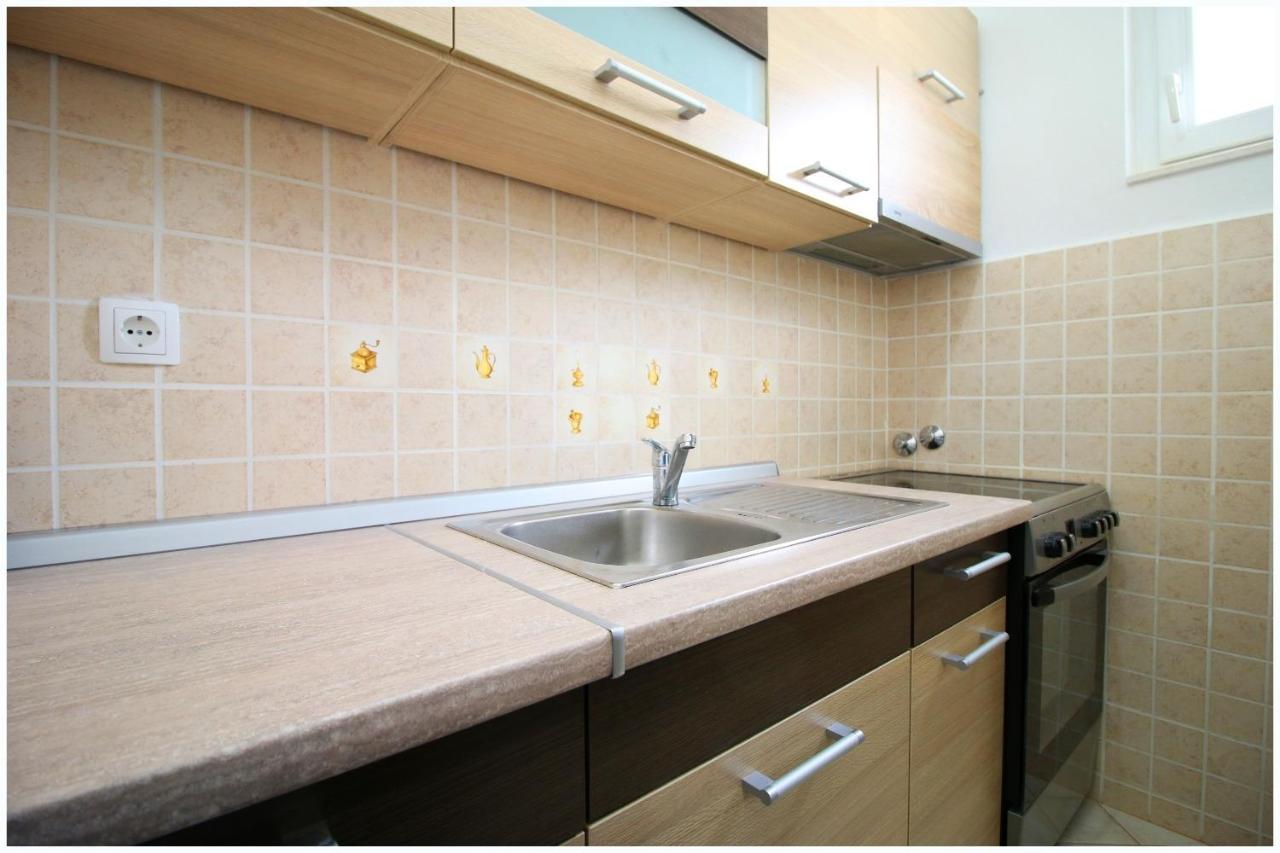 Apartments And Rooms Mirja-Parking Primošten Εξωτερικό φωτογραφία